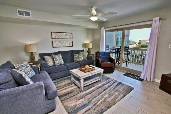 1 - Living Room (1)