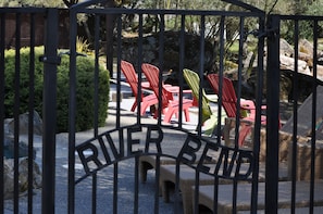 Riverbend, Relax and Enjoy!