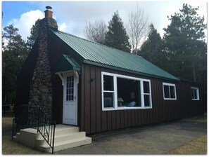 Side entrance to cottage