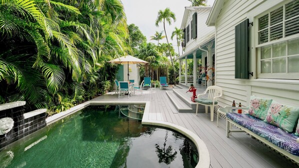 CASA SERENDIPITY is the perfect combination of quintessential charm and the conveniences of modern amenities...