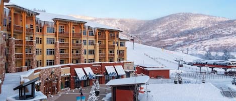 Sundial Lodge Directly Next to Red Pine Gondola