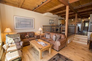 SH16LivingArea