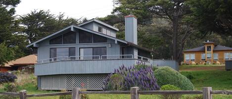 Ocean Sunset - Front view of house.