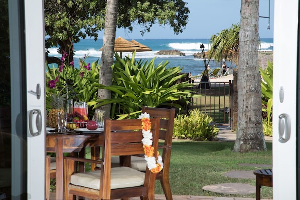 Ocean and beach view lanai! - Watch the whales breach from your ocean and beach view lanai with dining table, chaise lounge and end table!