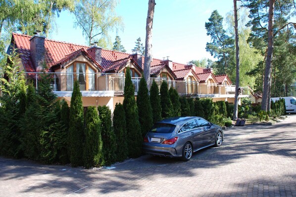 Holiday Home Exterior [summer]