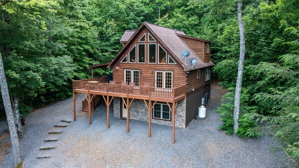 Front view of cabin 