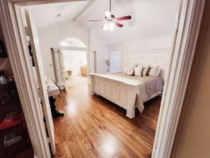 Master bedroom/ Bridal Suite
