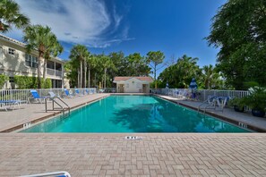 SW4-105 - The Las Brisas community pool is just a view steps around the corner from this unit