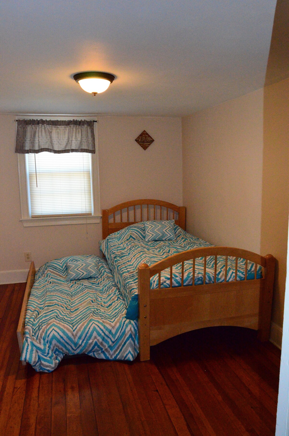 Charming Mystic Home steps away from downtown. Discounts for longer stays
