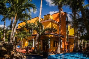 Villa and Pool view