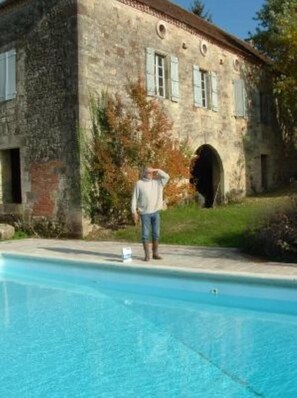 Swimming pool