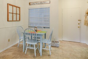 Dining area with seating for 4.