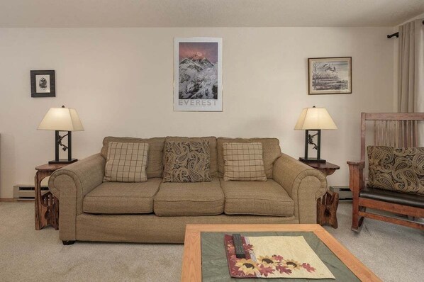 SWP Beaver Village 712 living room