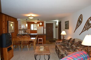 StayWinterPark Beaver Village Condos view of open floor plan unit 612