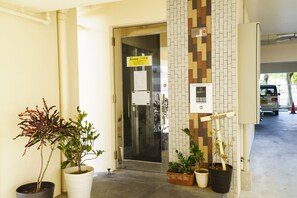 施設の入り口
