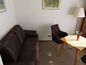 Mayerhaus Wohnung 2, Ferienwohnung für 4 Personen-Wohnzimmer