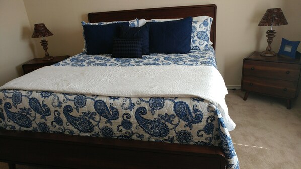 Master King Bed