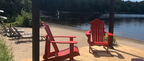 Sandy, kid friendly water front