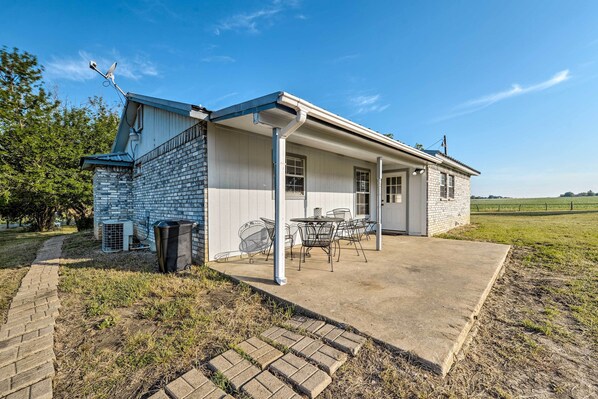 Moody Vacation Rental | 3BR | 2BA | 1,314 Sq Ft | Step-Free Access