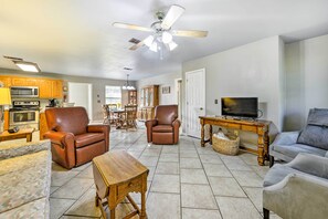 Living Room | Free WiFi