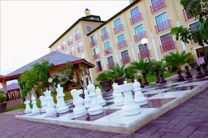 Royal, Chess 