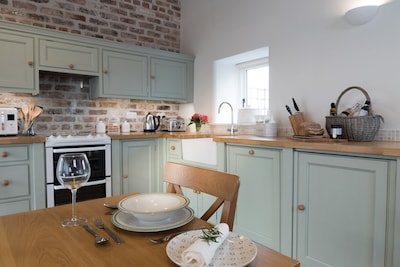 Luxury holiday cottage near to historic Beverley, Wolds & Yorkshire coast