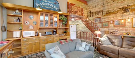 Saugatuck Vacation Rental | 2BR | 2BA | 1,200 Sq Ft | Stairs Required