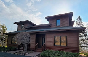 2 vs a 3 unit building = less congestion, quieter & easy parking for 2 vehicles