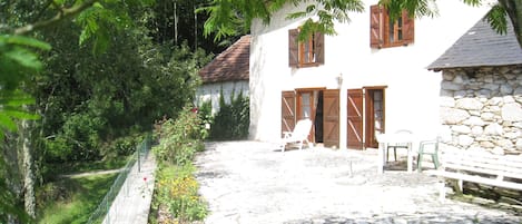 maison familiale , 650 m indépendante, vue magnifique sur le Mont Valier 2880 m