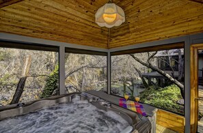 Bain à remous intérieur