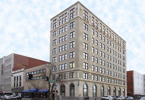 This is the building, it is named “The Lincoln Building”. In downtown Lincoln.