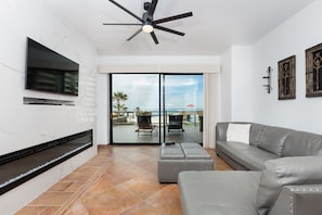 Large Living Room With Fireplace