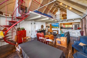 Great living room, dining area, Kitchen and loft view!
