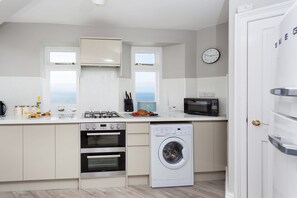 Ground floor: Spacious fully equipped kitchen