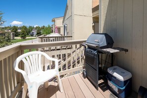 SWP Meadow Ridge 18-11 Private deck
