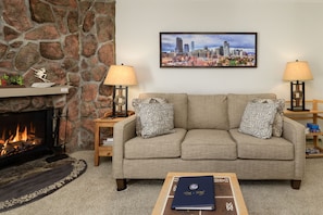 SWP Meadow Ridge 9-4 sitting area in living room