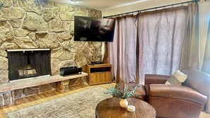 SWP Hi Country Haus 1801 living room TV and fireplace