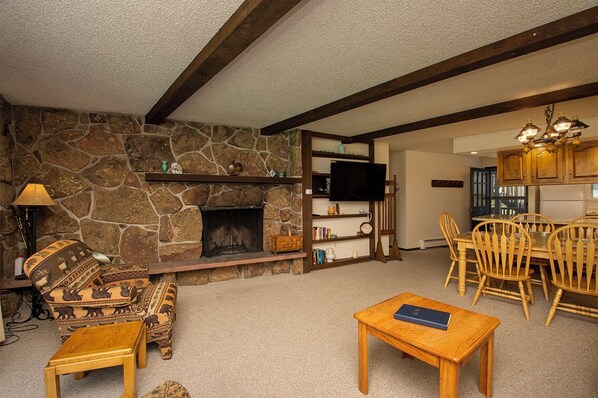 SWP Hi Country Haus unit  2111 living room overview