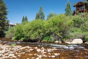 SWP Hi Country Haus 1515 river view