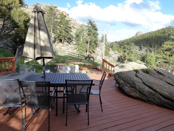 Deck: patio table to seat 8. Great views of rock outcropings