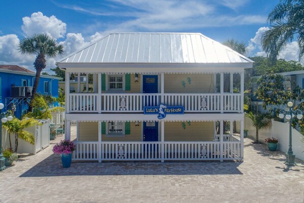 LuLu's Key house is all new and renovated from top to bottom and side to side.  Rent all four units for the extended family vacation!