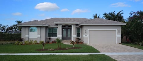 Brand new 2016 Marco Island Beach home!