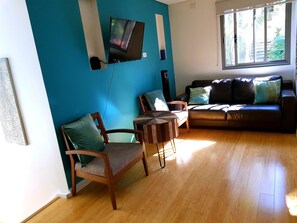 SITTING ROOM