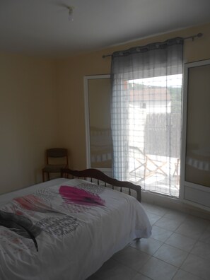 chambre avec terrasse à l'étage