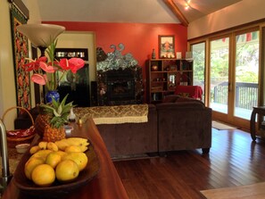 Fresh Island Fruit