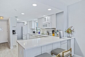 Fully updated kitchen