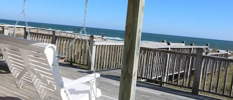 Huge Oceanfront Deck/Swing/Walkway