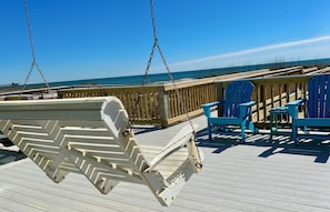 Oceanfront seating and conversation