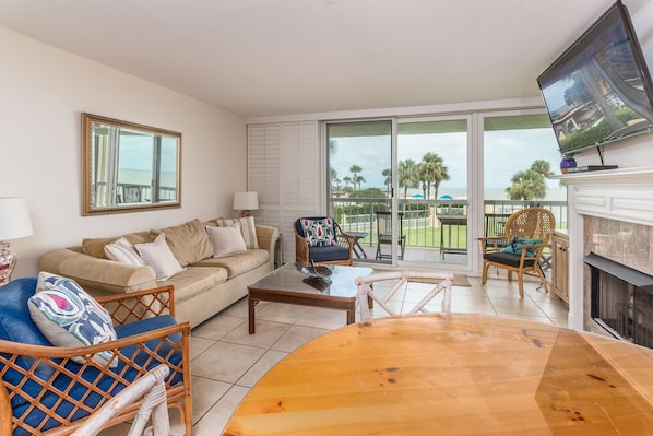 Ocean front living area