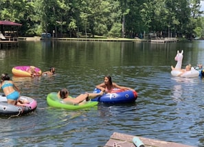 Guests having fun on the lake!